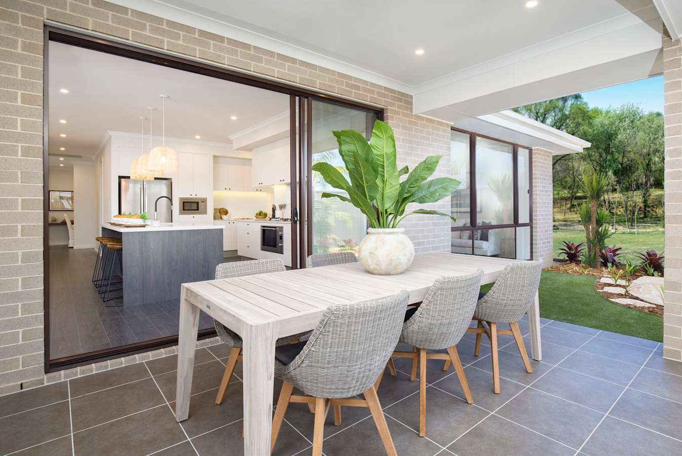 Oasis 30 house design outdoor living