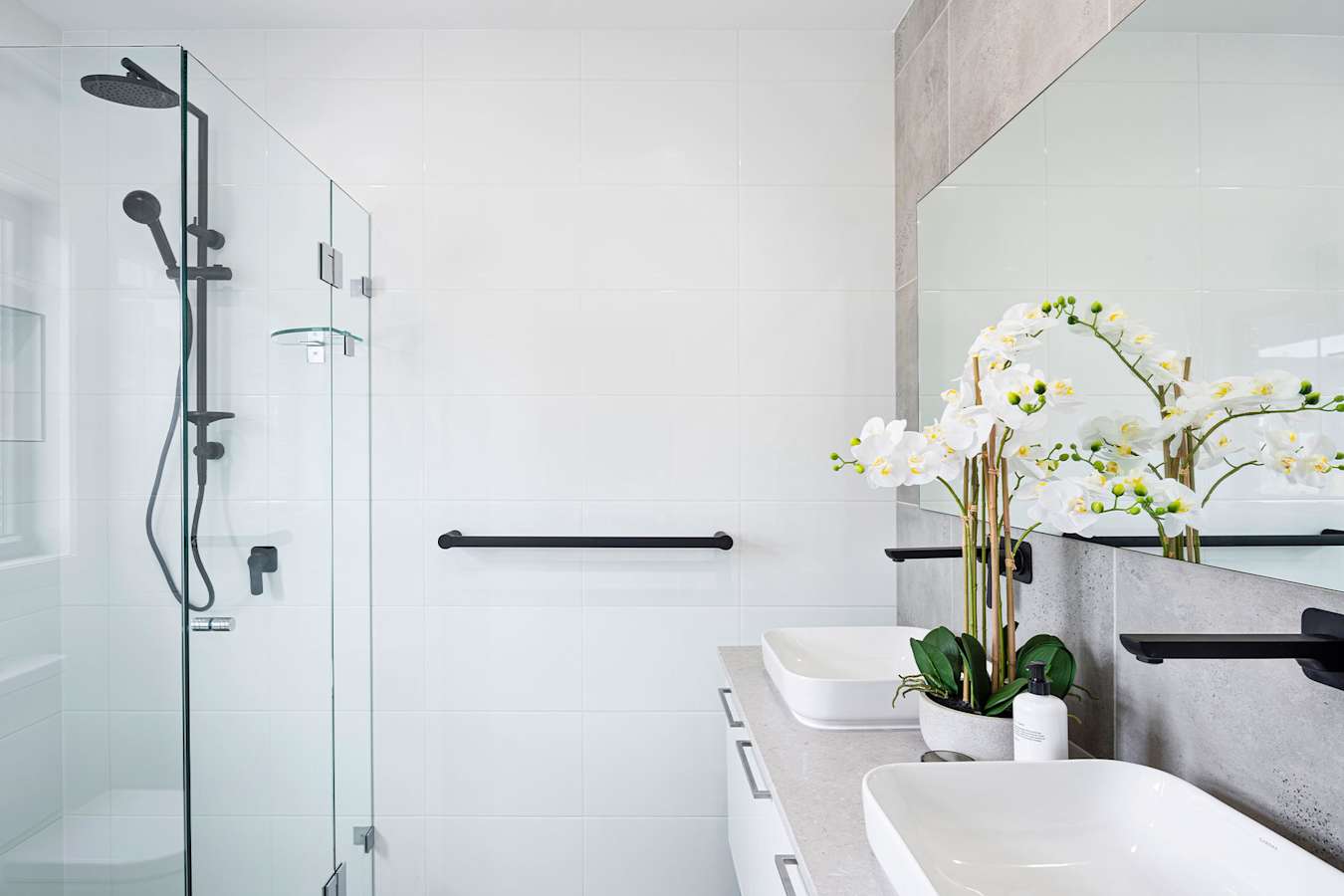 Macquarie two house design ensuite