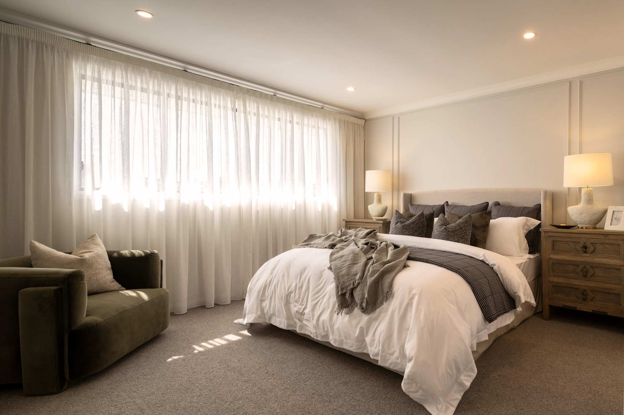 Explore our collection of 4 bedroom house plans, featuring innovative designs and spacious layouts. Create your dream Mojo home today!