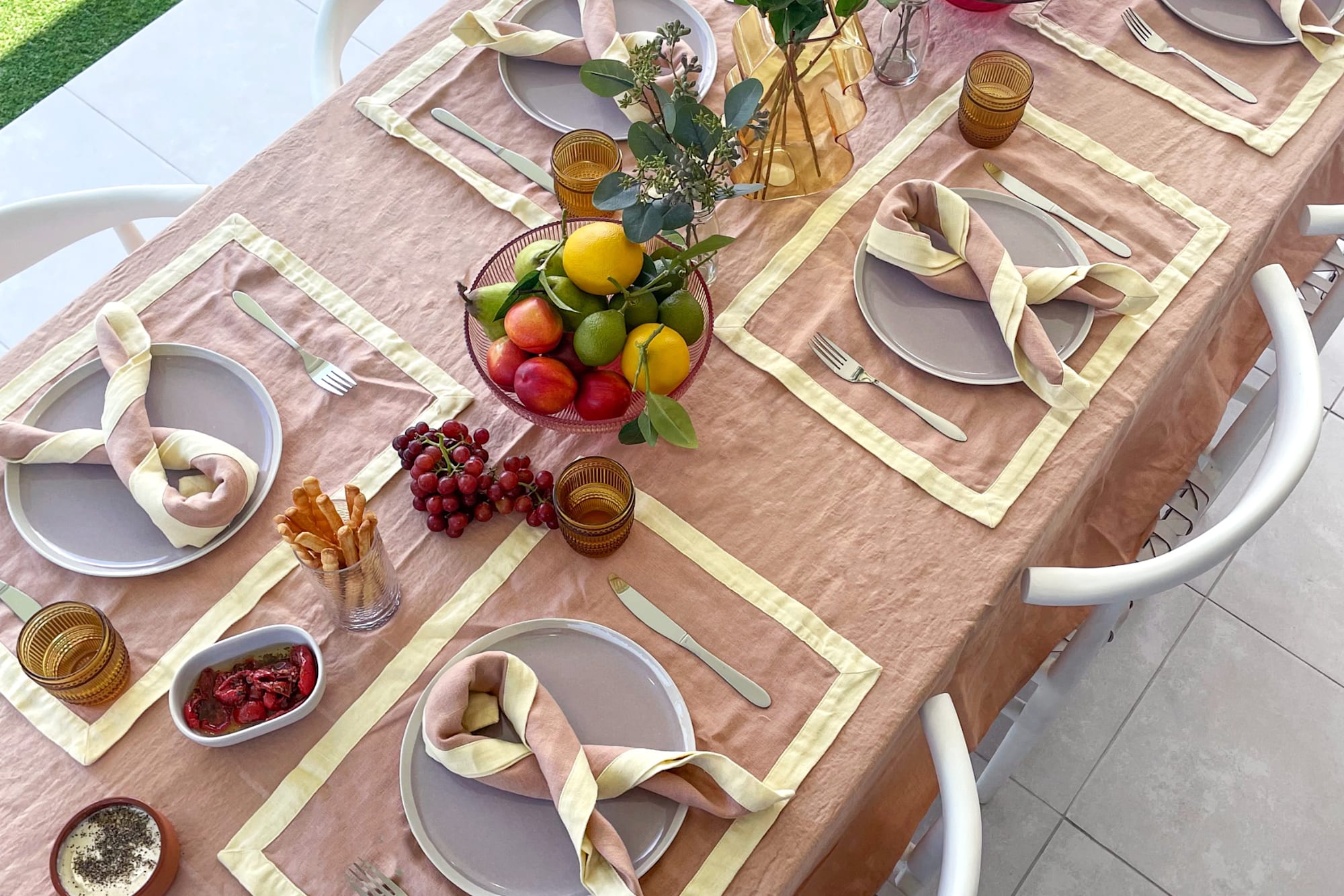 10 easy ways to bring festive joy into your home