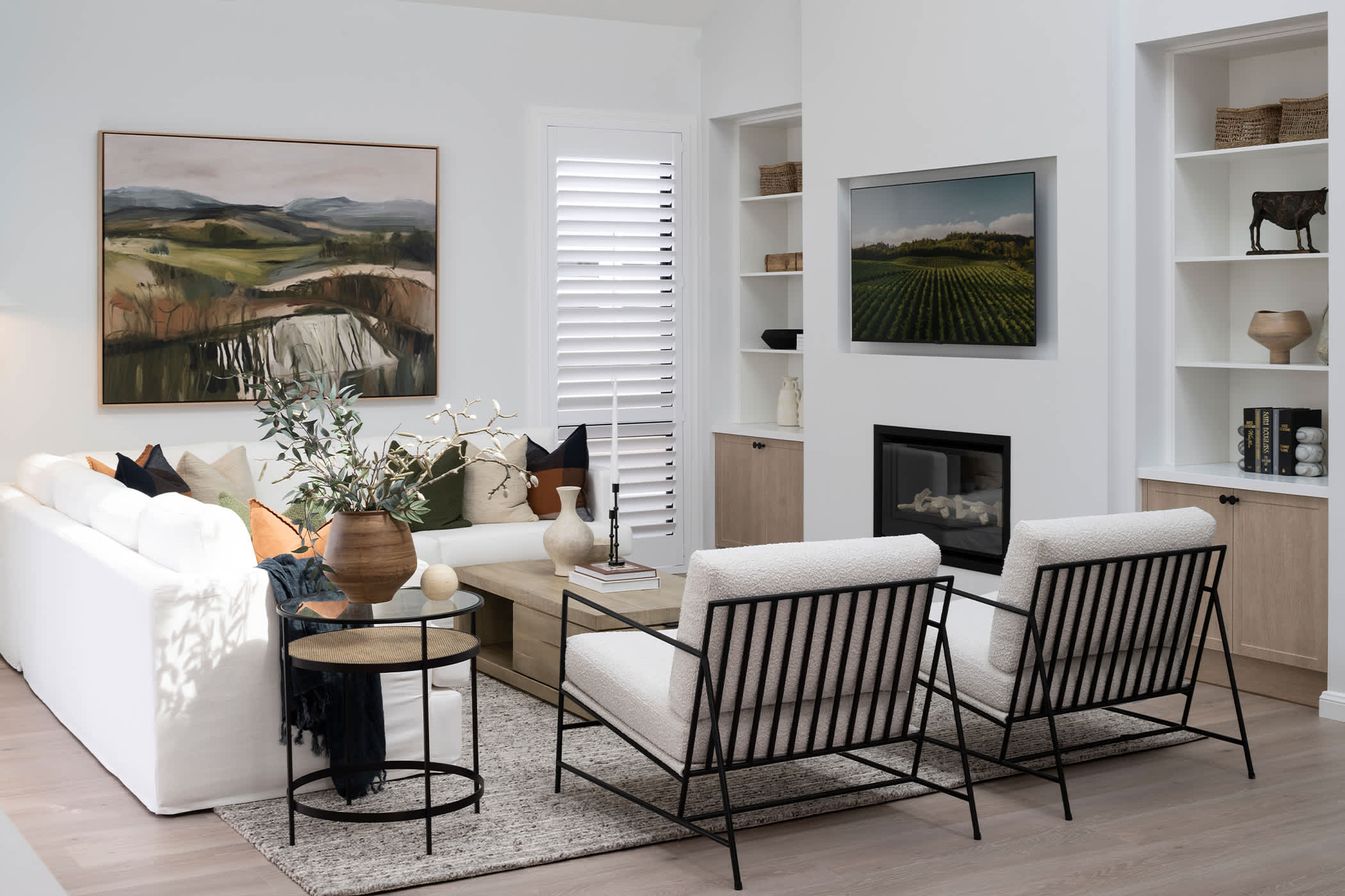 Adina 24 house design living in Classic style