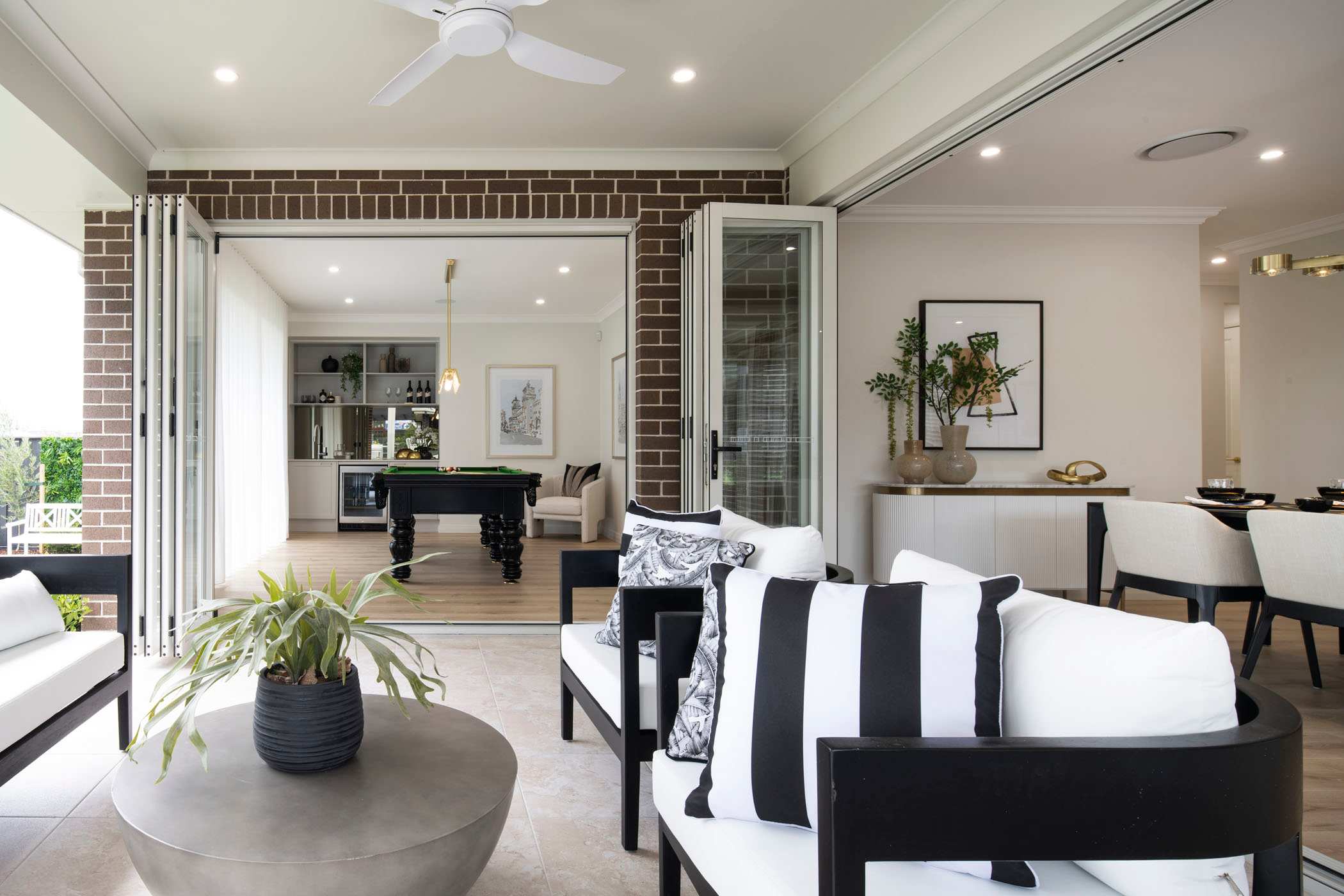 Symphony 35 house design outdoor living