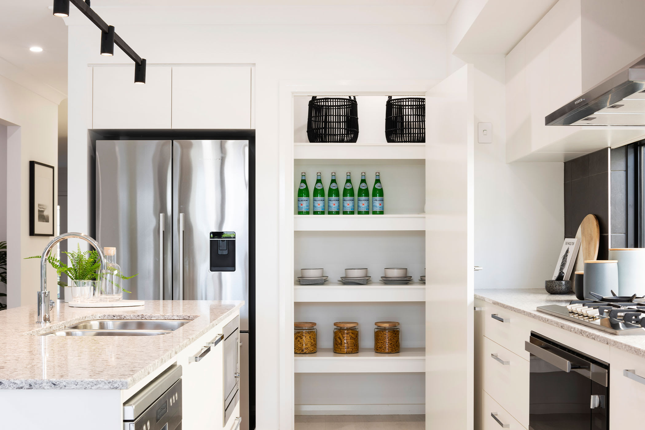 Eclipse 32 house design walk in pantry