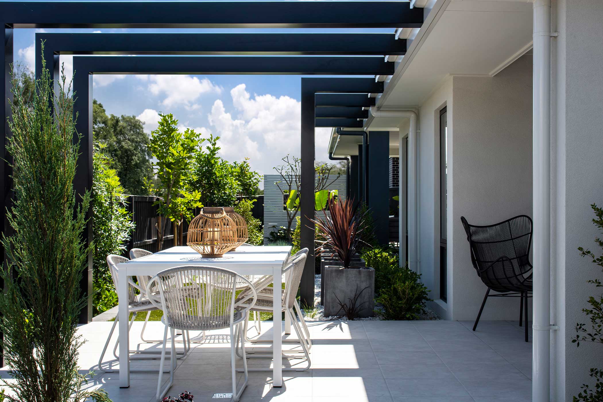 Eclipse 32 house design outdoor living