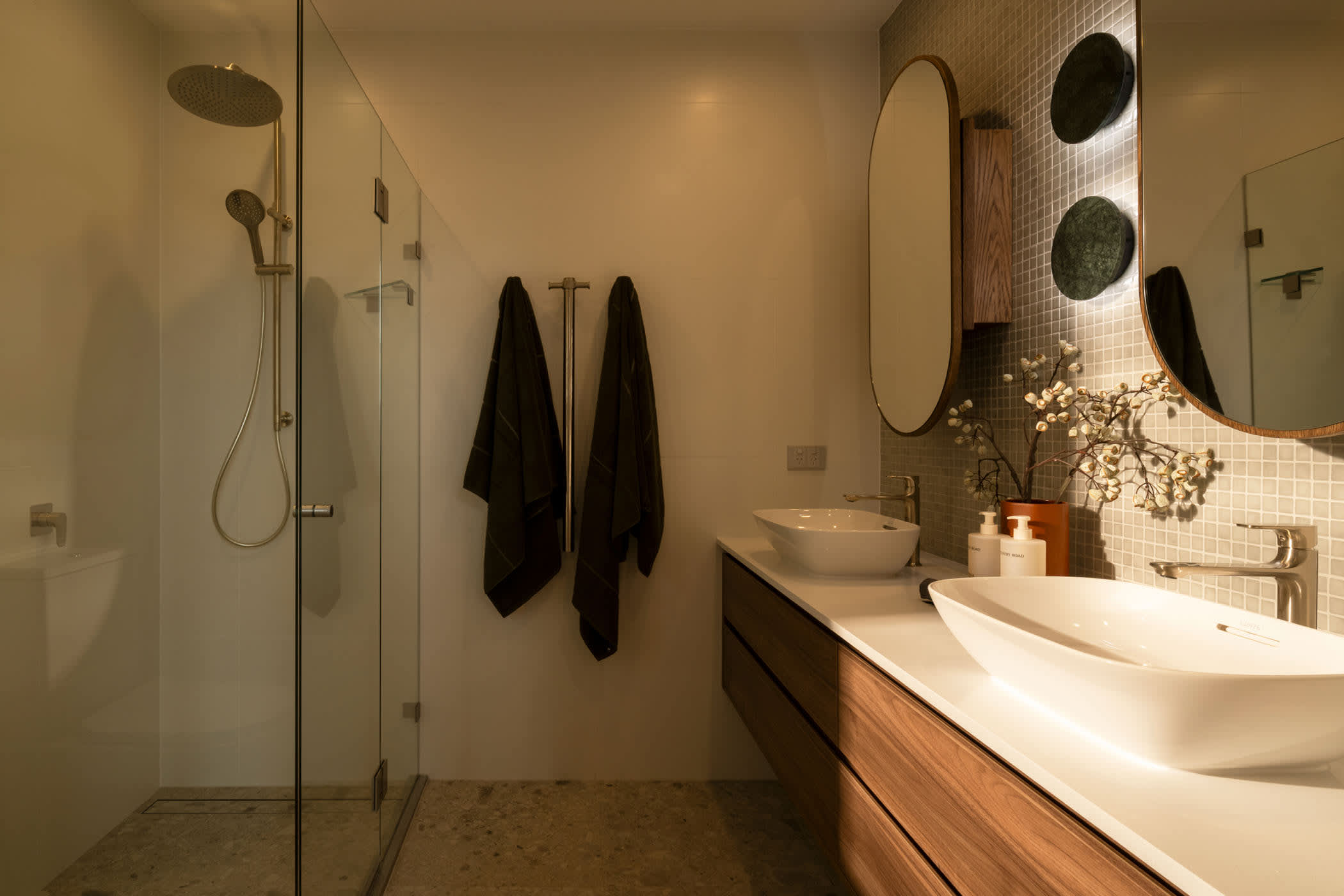 Essence 26 house design ensuite