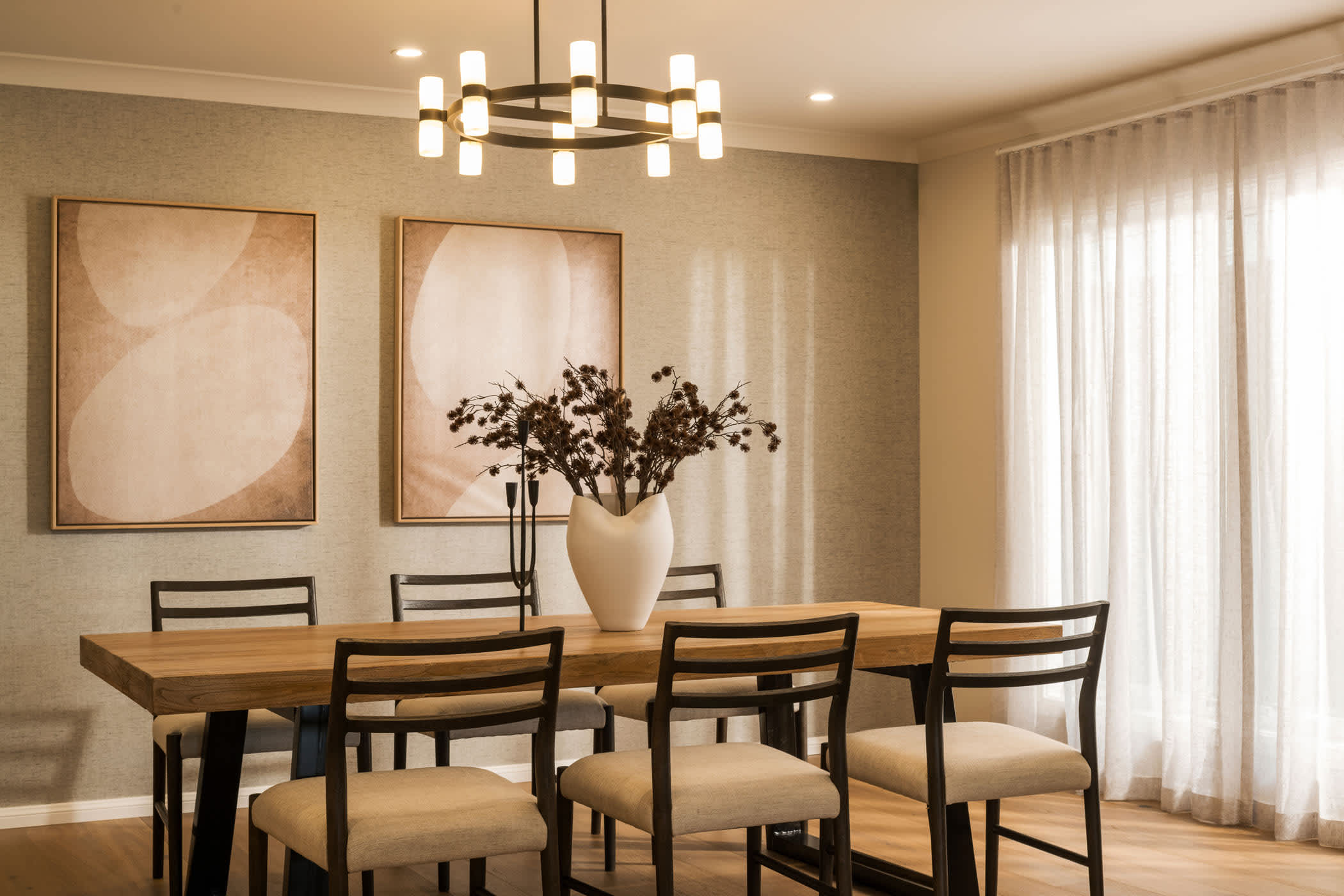 Newport 28 One house design Dining