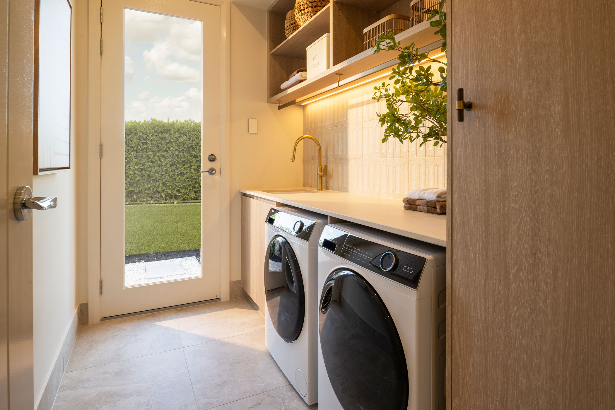 Horizon 32 House design Laundry